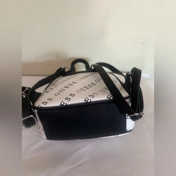 Guess Mini Backpack - Picture 3 of 11